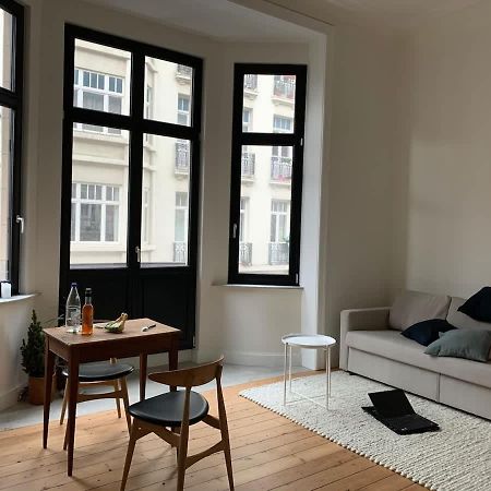 Charming Studio In The Heart Of Saint-Gilles Брюксел Екстериор снимка
